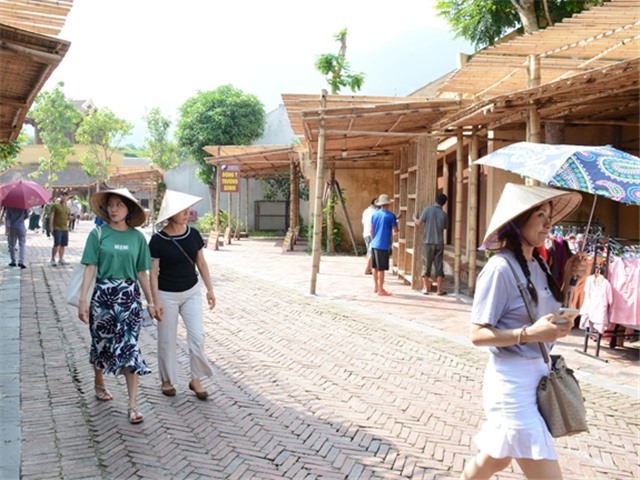 Uông Bí quyết liệt chuyển dịch cơ cấu kinh tế từ "nâu" sang "xanh"