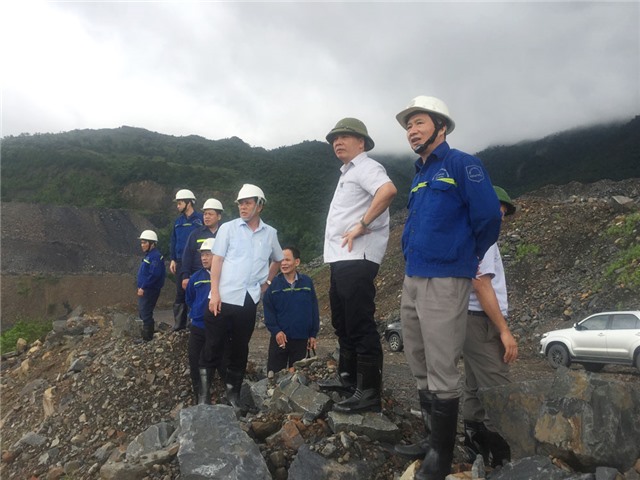 Bí thư Thành ủy Trần Văn Lâm kiểm tra công tác phòng, chống bão số 3 