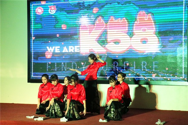 Đại học Ngoại thương cơ sở Quảng Ninh: Sôi động Gala chào tân sinh viên K58