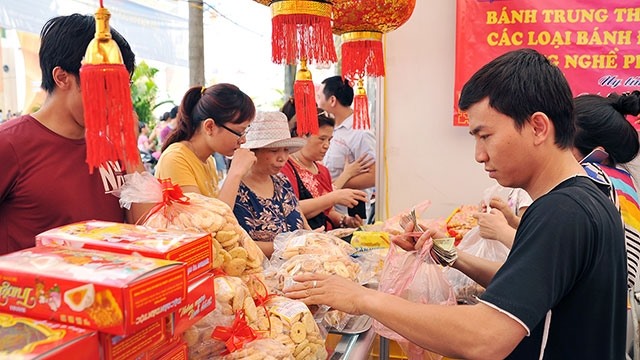 Khó quản chất lượng bánh Trung thu