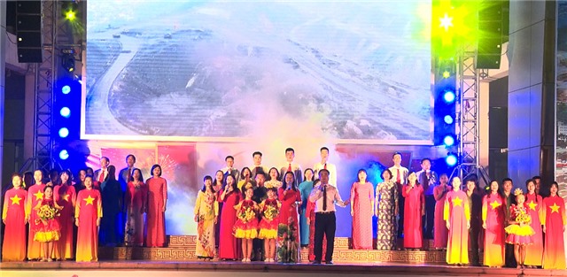 Chương trình nghệ thuật Người sống mãi trong lòng Quảng Ninh