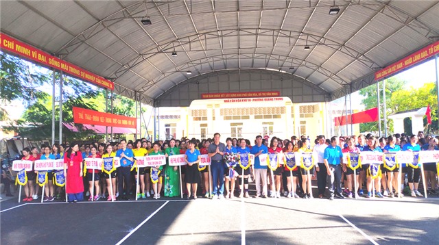  Khai mạc giải bóng chuyền hơi cán bộ hội phụ nữ, nữ CNVCLĐ TP Uông Bí lần thứ II năm 2020
