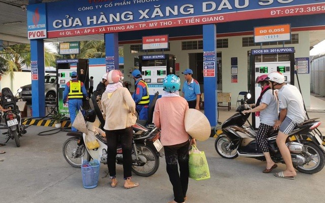 Giá xăng dầu lại tiếp tục tăng từ 15h hôm nay