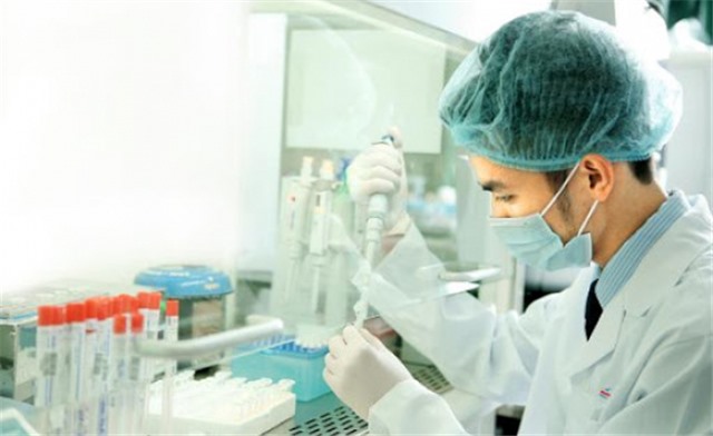 Mới: Bộ Y tế hướng dẫn áp dụng mức giá xét nghiệm COVID-19 cho người xuất cảnh