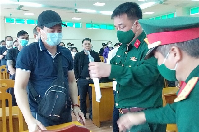 Trung đoàn 244: Bàn giao 87 công dân hoàn thành cách ly tập trung