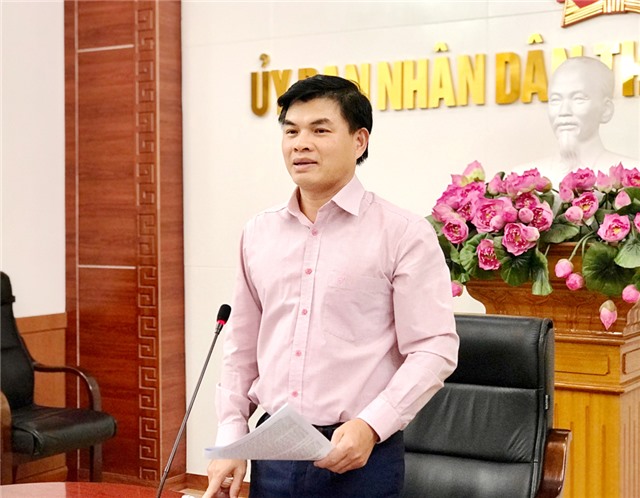 UBND thành phố giao ban thường kỳ tháng 10