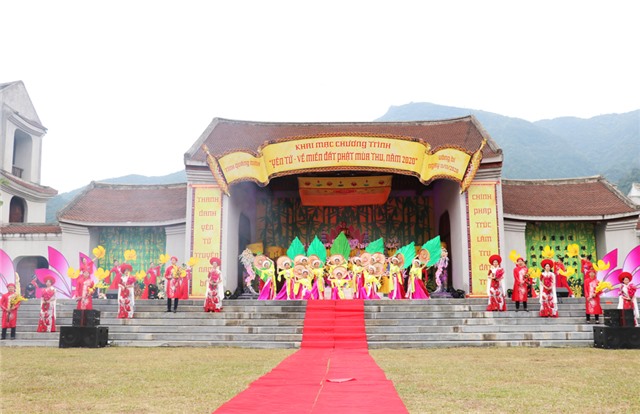 Khai mạc chương trình "Yên Tử - Về miền đất Phật mùa thu" năm 2020