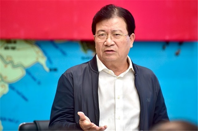 Không chủ quan với bão số 10