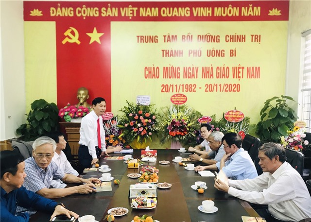 Gặp mặt kỷ niệm 38 năm ngày Nhà giáo Việt Nam 20-11