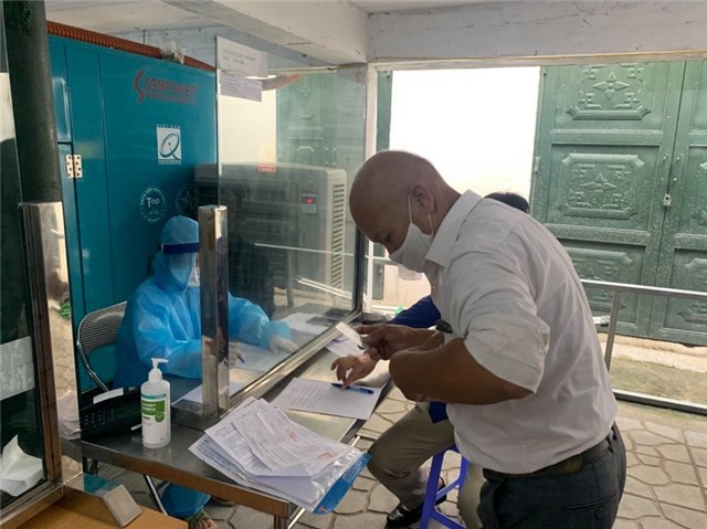 Không chủ quan với COVID-19, tăng xử lý vi phạm đeo khẩu trang