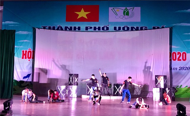 Chương trình nghệ thuật chủ đề “Đấu tranh phòng, chống buôn bán người và nô lệ hiện đại”