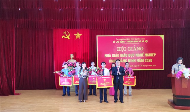 Trường Cao đẳng than khoáng sản Việt Nam nhất toàn đoàn tại  Hội giảng nhà giáo giáo dục nghề nghiệp tỉnh Quảng Ninh năm 2020