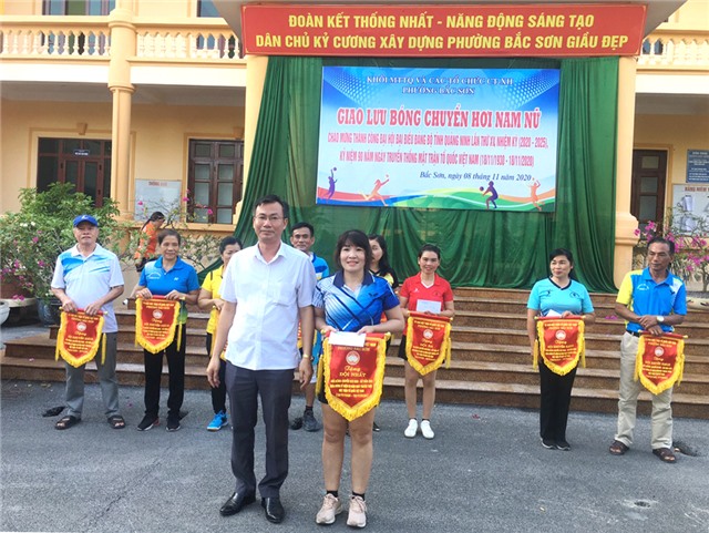 Phường Bắc Sơn giao lưu bóng chuyền hơi 