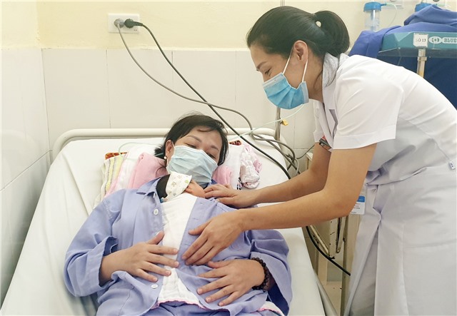 Điều trị thành công trẻ sinh non bị tăng áp phổi nặng