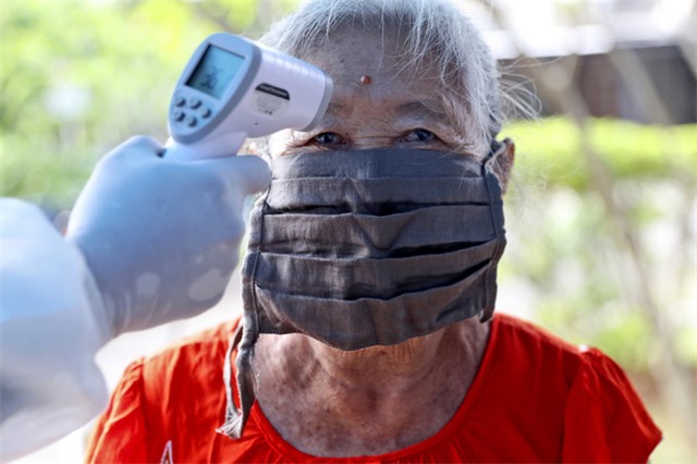 Hơn 73,6 triệu người nhiễm COVID-19 trên thế giới, nhiều nước đẩy nhanh kế hoạch tiêm vaccine