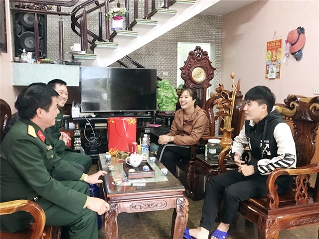 Sáng 11/2, hơn 2.000 thanh niên Quảng Ninh lên đường nhập ngũ