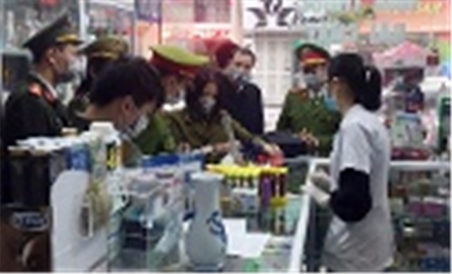 Hiệu thuốc ở Hạ Long bị phạt trên 25 triệu đồng vì tăng giá khẩu trang