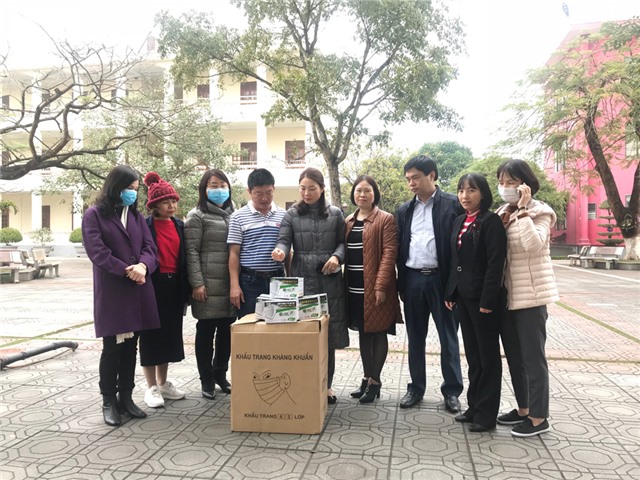 Trường THPT Uông Bí: nhiều biện pháp phòng dịch corona 