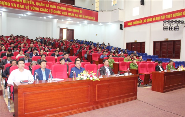 TP Uông Bí: Tham gia hội nghị Báo cáo viên Trung ương trực tuyến 