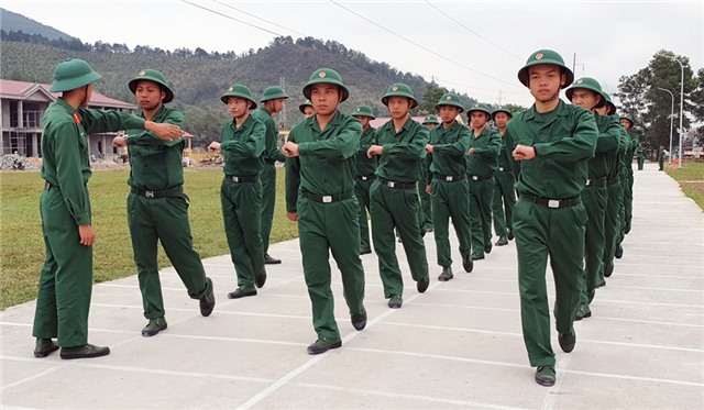 Những ngày đầu trong quân ngũ