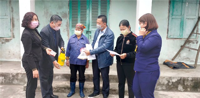 Khử trùng, tiêu độc tất cả các cơ quan, đơn vị, cơ sở dịch vụ, thương mại, du lịch