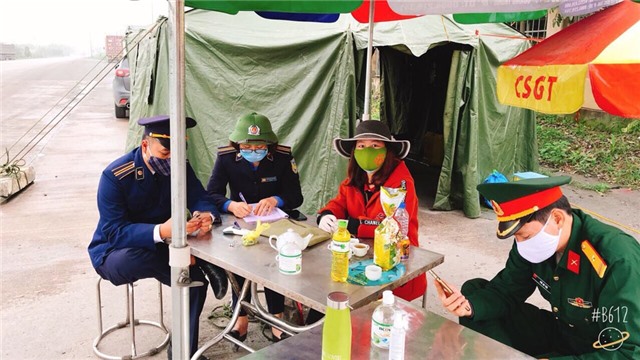 Những giáo viên xung phong ra tuyến đầu phòng dịch Covid-19