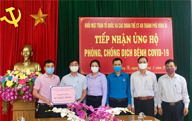 Khối MTTQ và các đoàn thể CT-XH TP Uông Bí: Tiếp nhận 111,4 triệu đồng ủng hộ phòng, chống dịch Covid-19