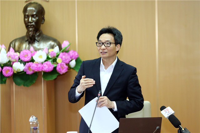 Phó Thủ tướng Vũ Đức Đam: Cả cuộc chiến chống dịch COVID-19 vẫn còn ở phía trước
