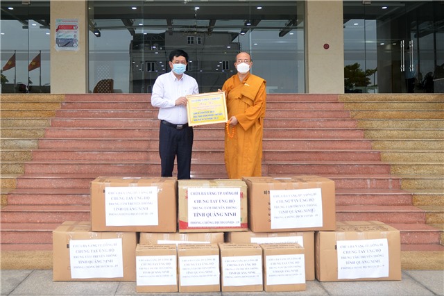 Chùa Ba Vàng ủng hộ công tác phòng, chống dịch Covid-19