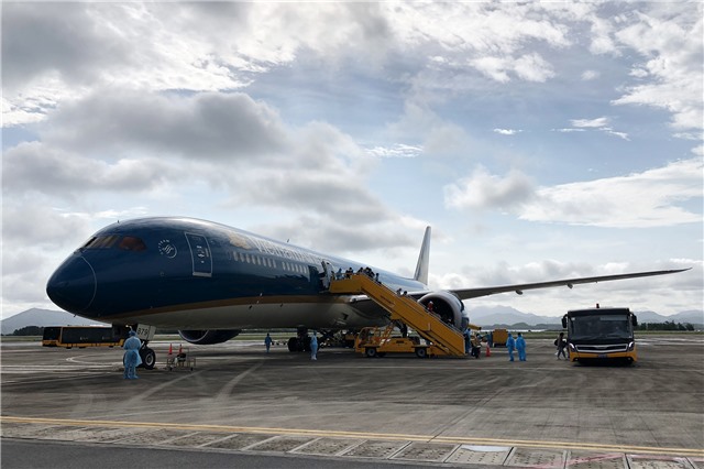 Sân bay Vân Đồn đón 2 chuyến bay chở công dân từ Hàn Quốc, Nhật Bản trở về