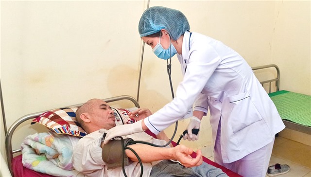 Khám, chữa bệnh cho người cao tuổi tại Trung tâm Bảo trợ xã hội tỉnh