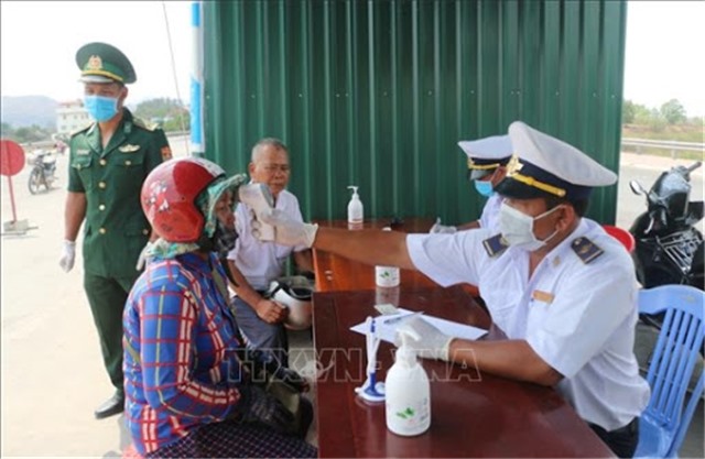 Tăng cường kiểm tra việc thực hiện các biện pháp phòng, chống COVID-19