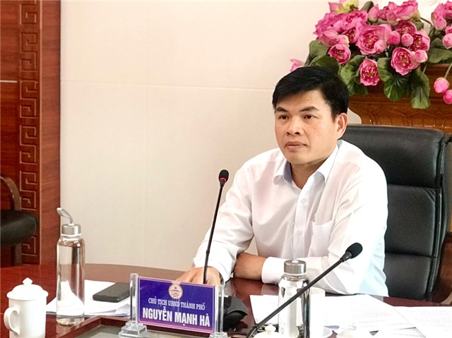 UBND thành phố giao ban thường kỳ