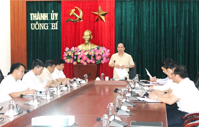 Họp Thường trực Thành ủy