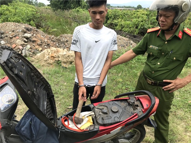 Công an phường Trưng Vương: bắt đối tượng nhiều lần trộm cắp tài sản