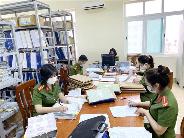 Công an TP Uông Bí: tăng cường thực hiện dự án cơ sở dữ liệu Quốc gia về dân cư