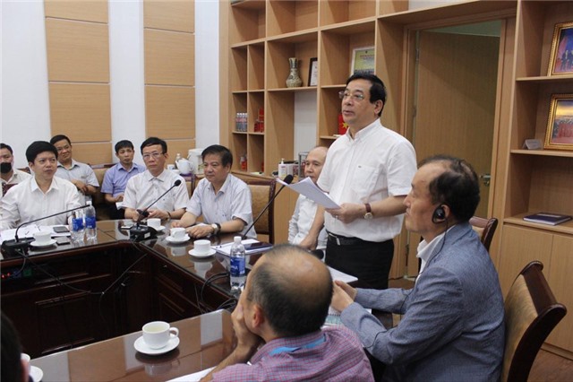 Xem xét phương án ghép phổi cho nam bệnh nhân nặng phi công người Anh mắc COVID-19