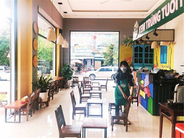 Từ 8/5, Quảng Ninh cho phép mở lại các dịch vụ không thiết yếu, trừ vũ trường và karaoke