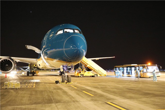 Sân bay Vân Đồn đón chuyến bay thẳng đầu tiên từ Mỹ về Việt Nam