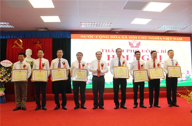 Uông Bí: Khen thưởng 42 tập thể, 63 cá nhân điển hình tiên tiến 5 năm 2015-2020