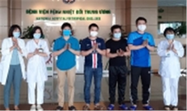 Thêm 5 người khỏi bệnh COVID-19, Việt Nam đã chữa khỏi 298 ca