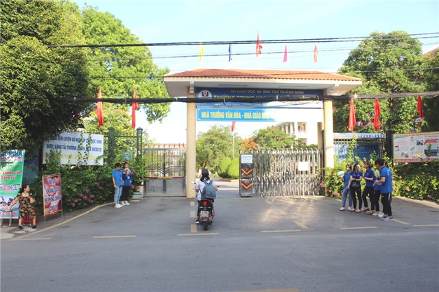 Kỳ thi vào lớp 10 THPT: các thí sinh thi môn đầu tiên