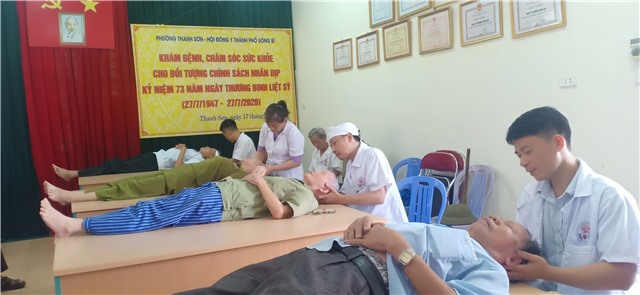 Hội Đông y phường Thanh Sơn khám bệnh, chăm sóc sức khỏe cho người có công
