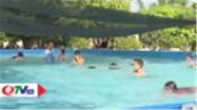 Uông Bí: Tăng cường dạy bơi cho trẻ em