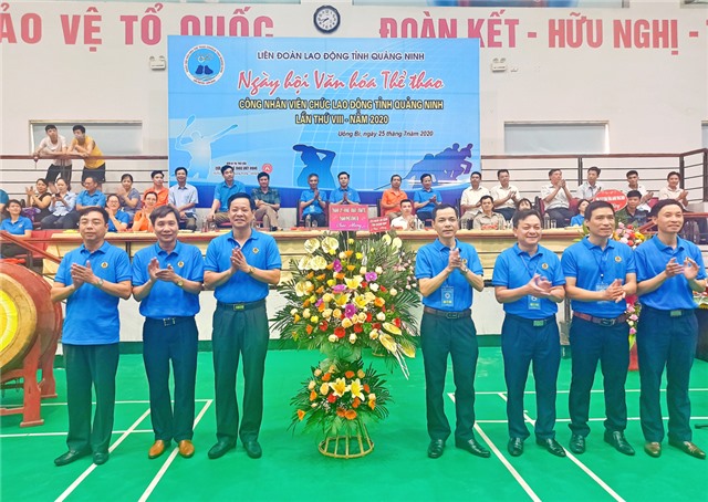 Khai mạc ngày hội văn hóa thể thao CNVCLĐ tỉnh lần thứ VIII tại TP Uông Bí