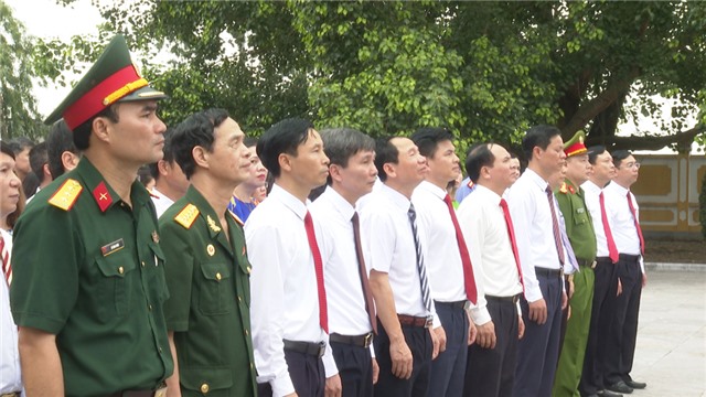 Đoàn đại biểu thành phố viếng anh hùng liệt sỹ nhân kỷ niệm ngày thương binh, liệt sỹ 27-7