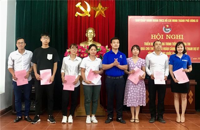 Triển khai chương trình “Tiếp sức mùa thi”