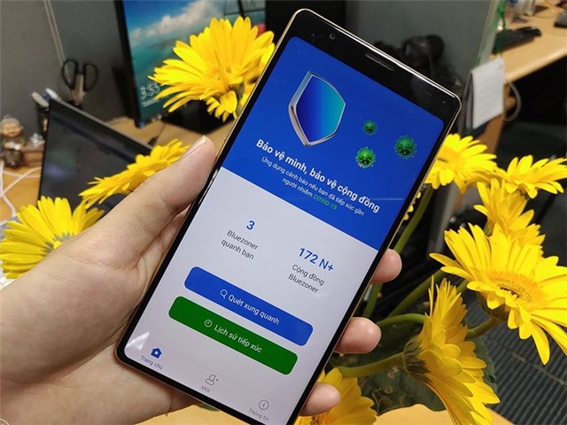 Toàn dân cài đặt, sử dụng Khẩu trang điện tử Bluezone - cùng đoàn kết đẩy lùi dịch COVID-19