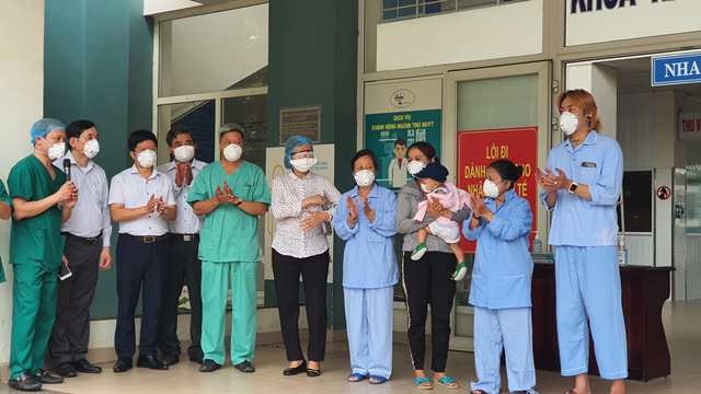 Nhật ký từ "tâm dịch" ngày 13/8: Thêm 12 người khỏi bệnh tại Đà Nẵng, Quảng Nam