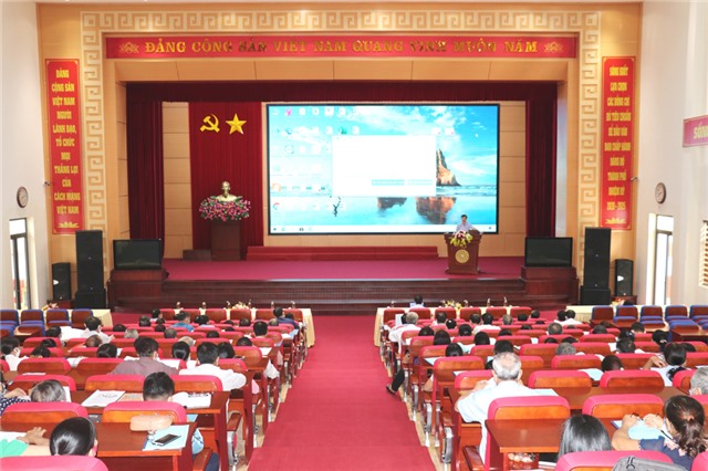 Bồi dưỡng lý luận chính trị và nghiệp vụ công tác MTTQ năm 2020